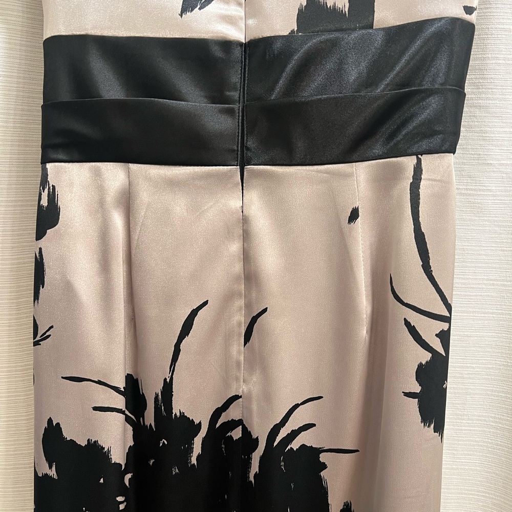 Dress - Picture 4 of 6